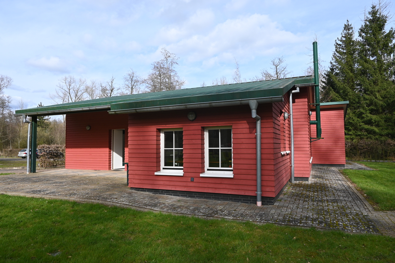 Villa M. Blick auf die Seite mit Terrasse